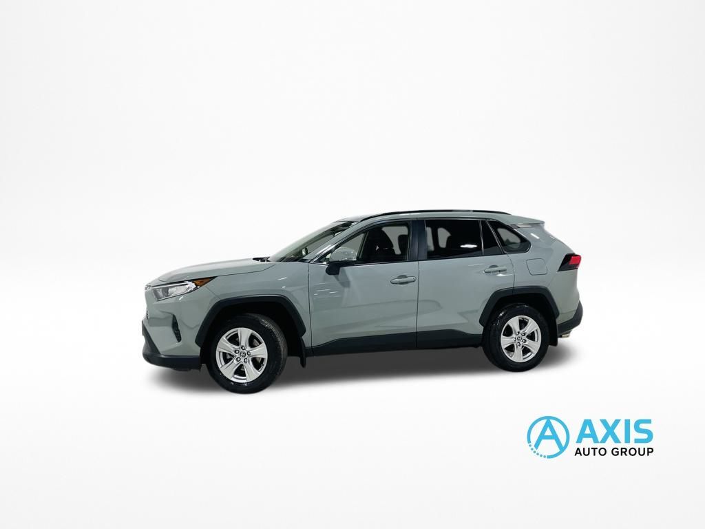 2020 Toyota RAV4 XLE's photo