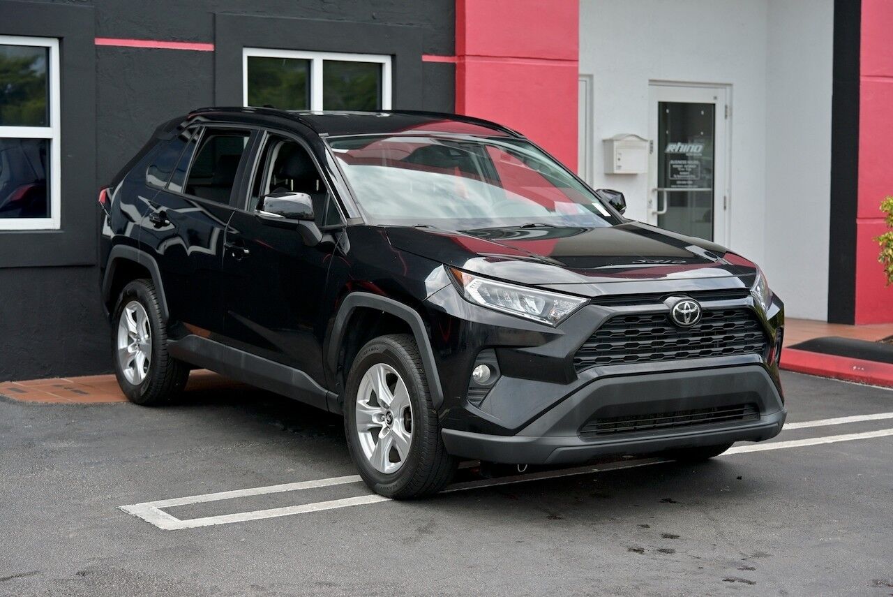 2020 Toyota RAV4 XLE