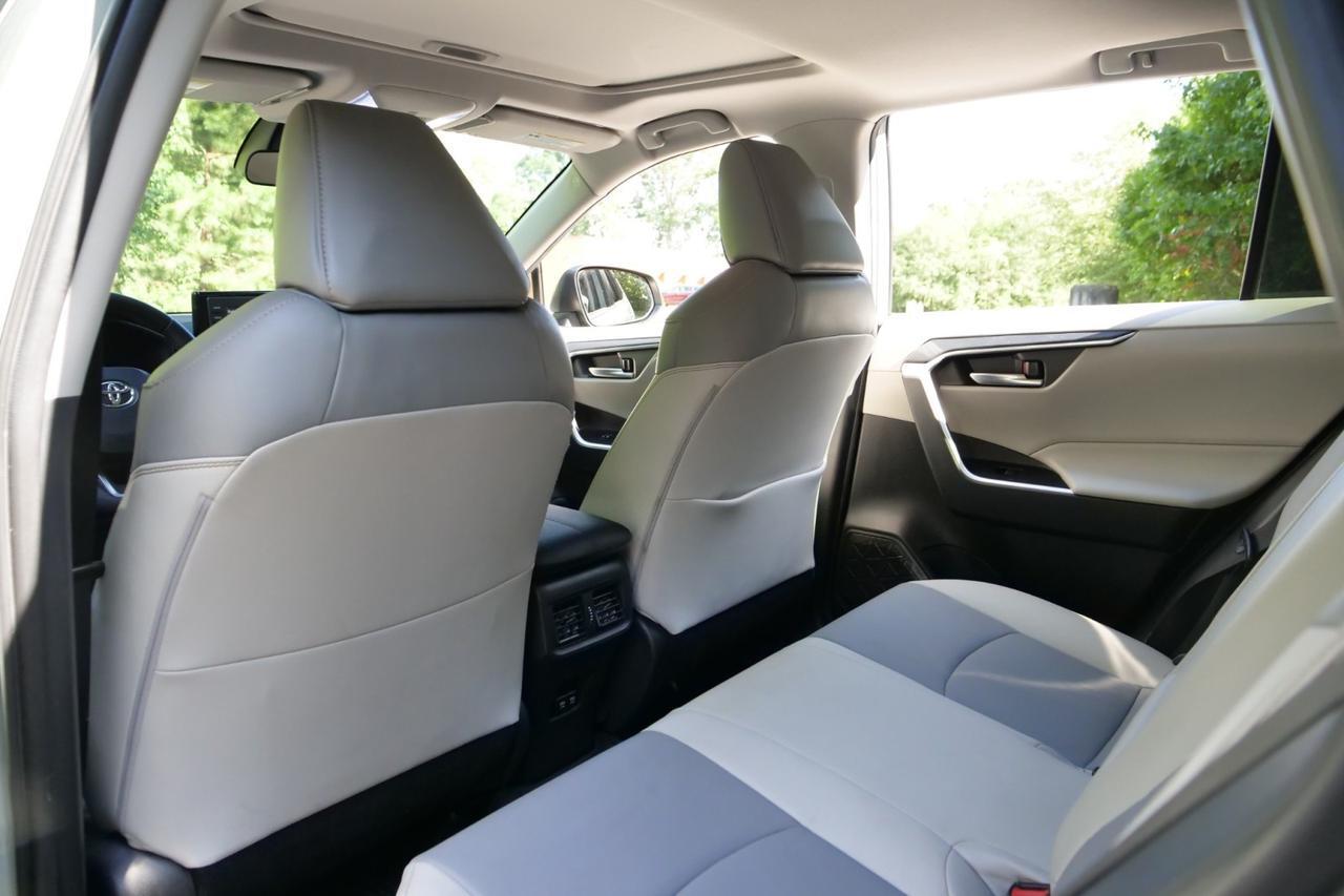 2020 Toyota RAV4 XLE Premium / AWD / Heated Seats / Sunroof! Lincolnton NC