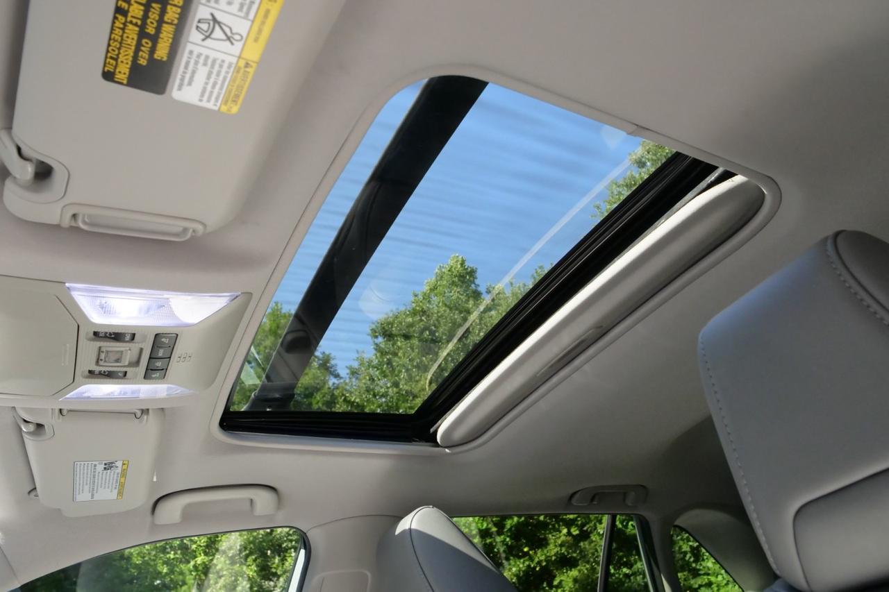 2020 Toyota RAV4 XLE Premium / AWD / Heated Seats / Sunroof! Lincolnton NC