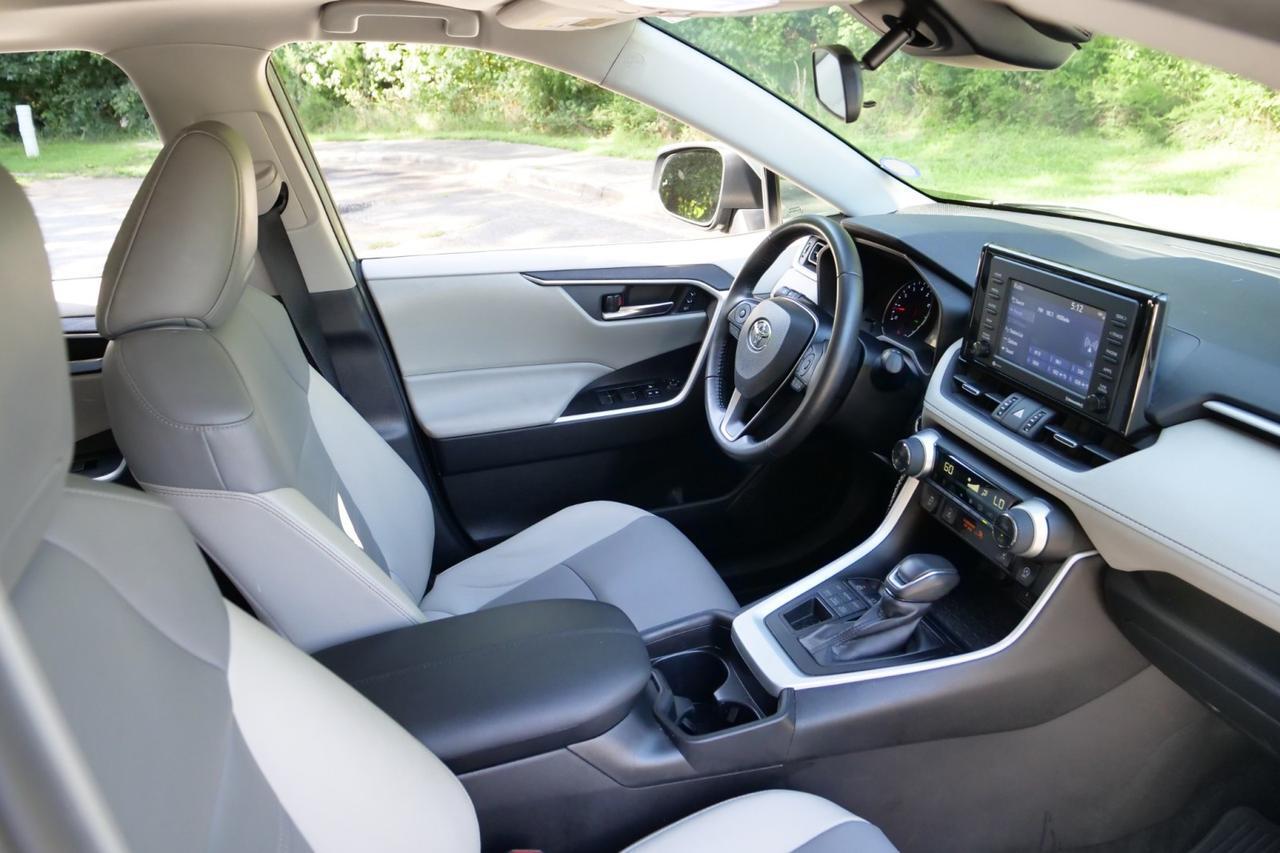 2020 Toyota RAV4 XLE Premium / AWD / Heated Seats / Sunroof! Lincolnton NC
