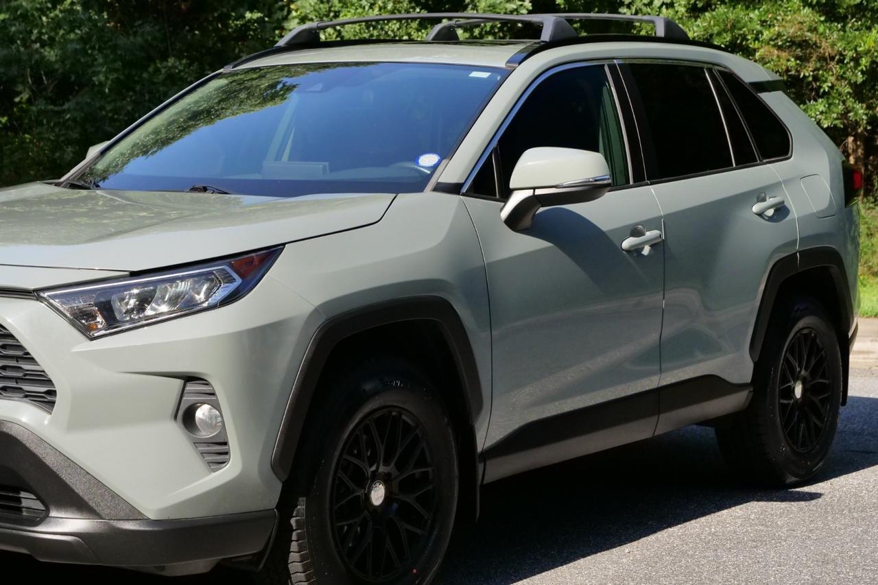 2020 Toyota RAV4 XLE Premium / AWD / Heated Seats / Sunroof! Lincolnton NC