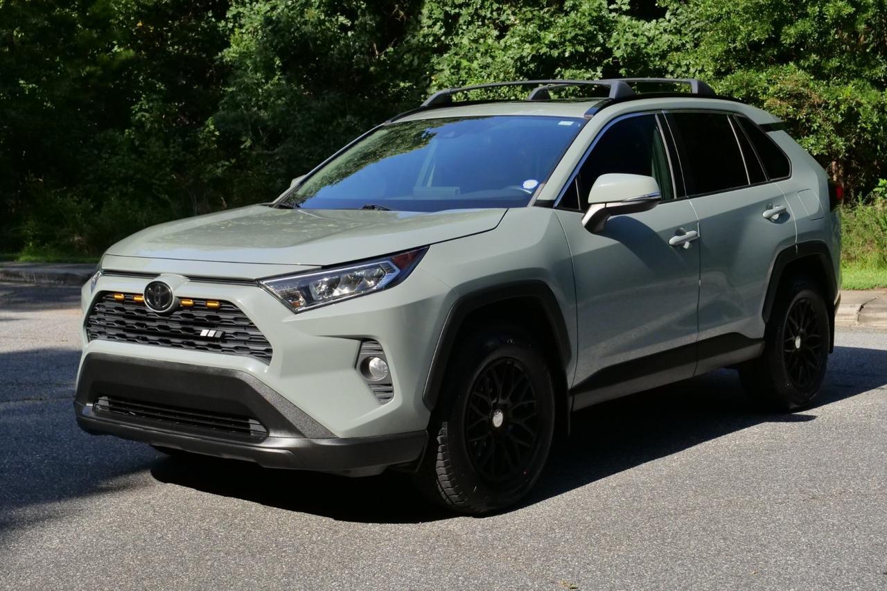2020 Toyota RAV4 XLE Premium / AWD / Heated Seats / Sunroof! Lincolnton NC