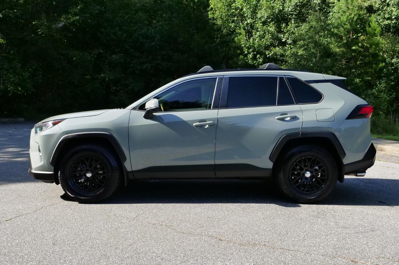 2020 Toyota RAV4 XLE Premium / AWD / Heated Seats / Sunroof! Lincolnton NC