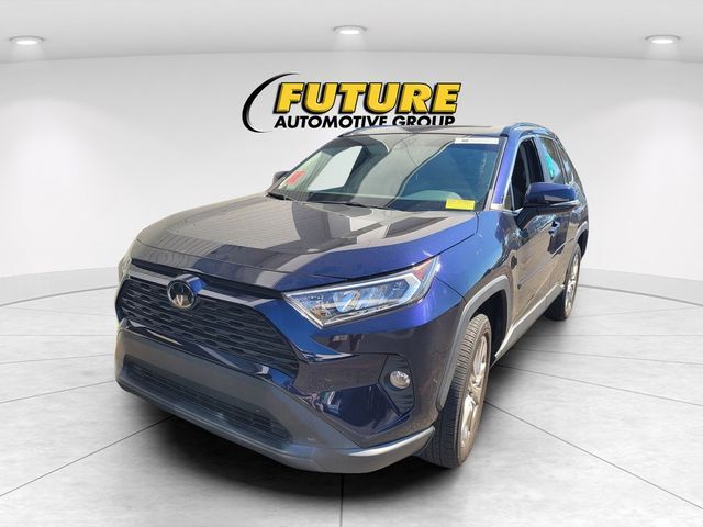 2020 Toyota RAV4 XLE Premium