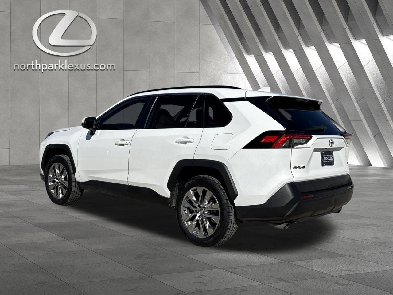 2020 Toyota RAV4 XLE Premium