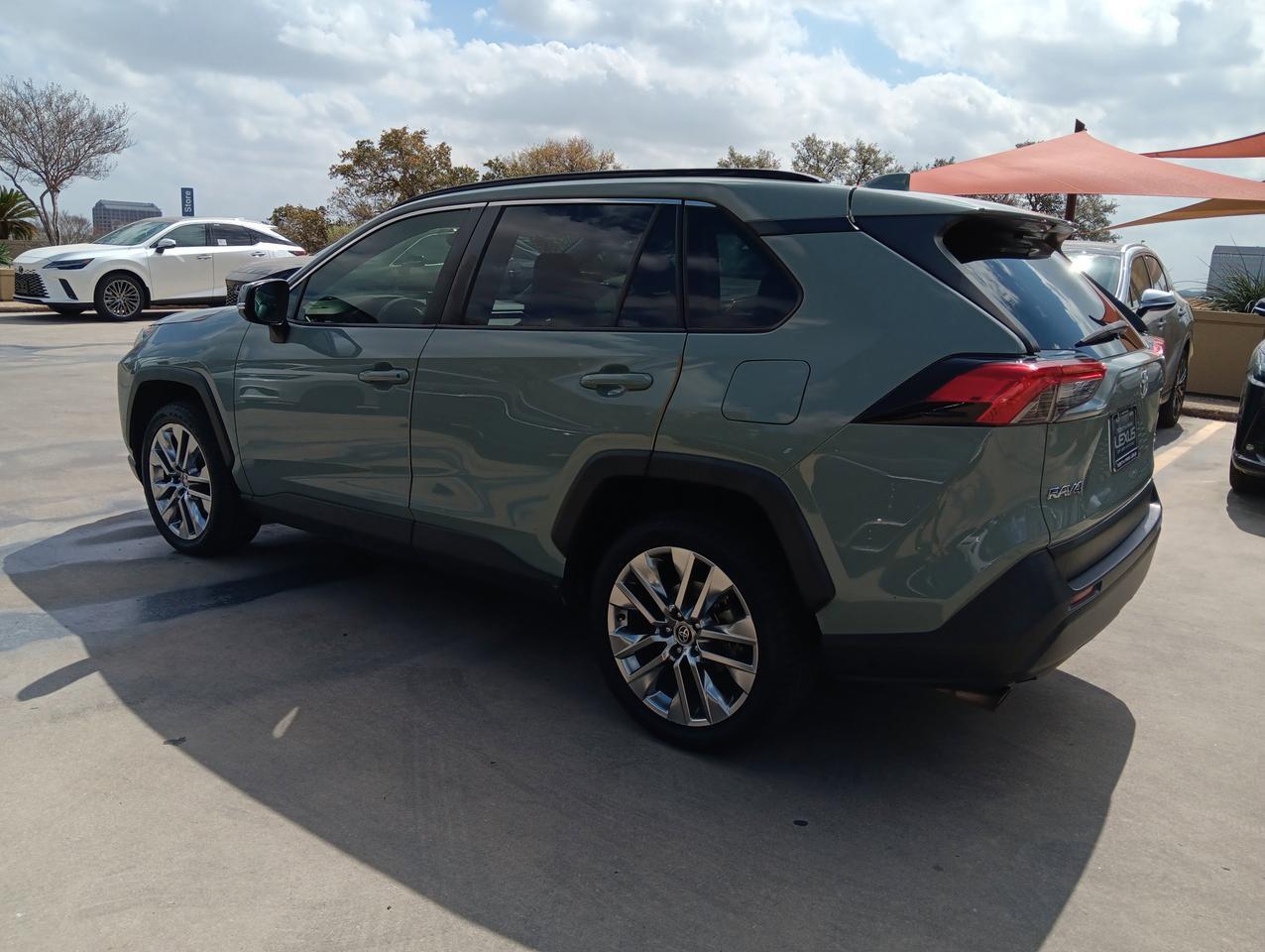 2020 Toyota RAV4 XLE Premium