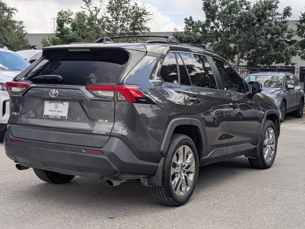 2020 Toyota RAV4 XLE Premium