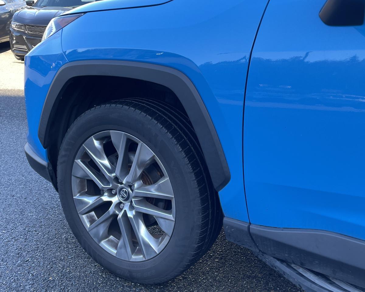 2020 Toyota RAV4 XLE Premium Sport Utility 4D