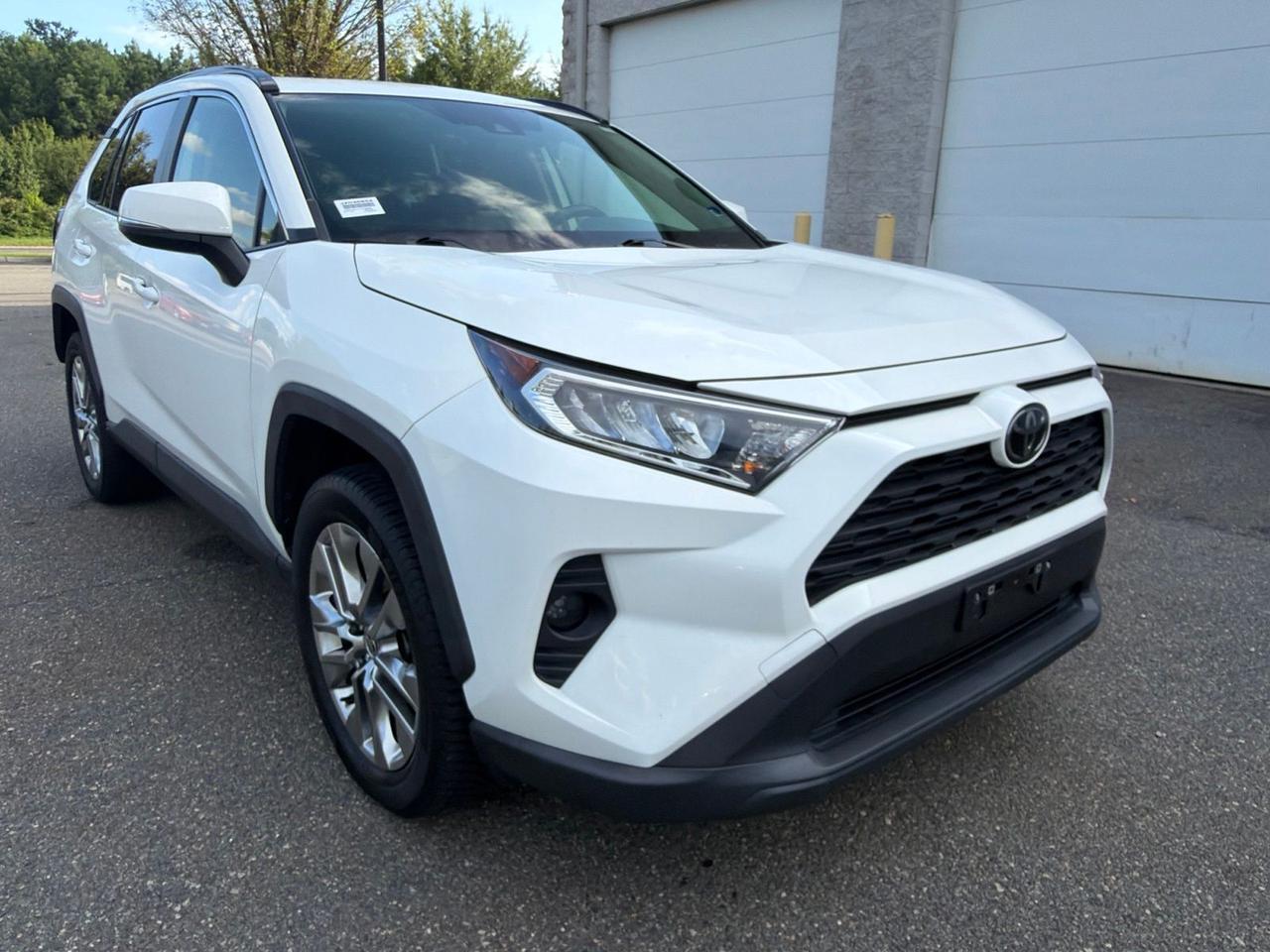 2020 Toyota RAV4 XLE Premium