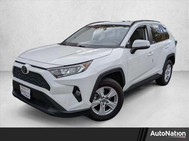 2020 Toyota RAV4 XLE