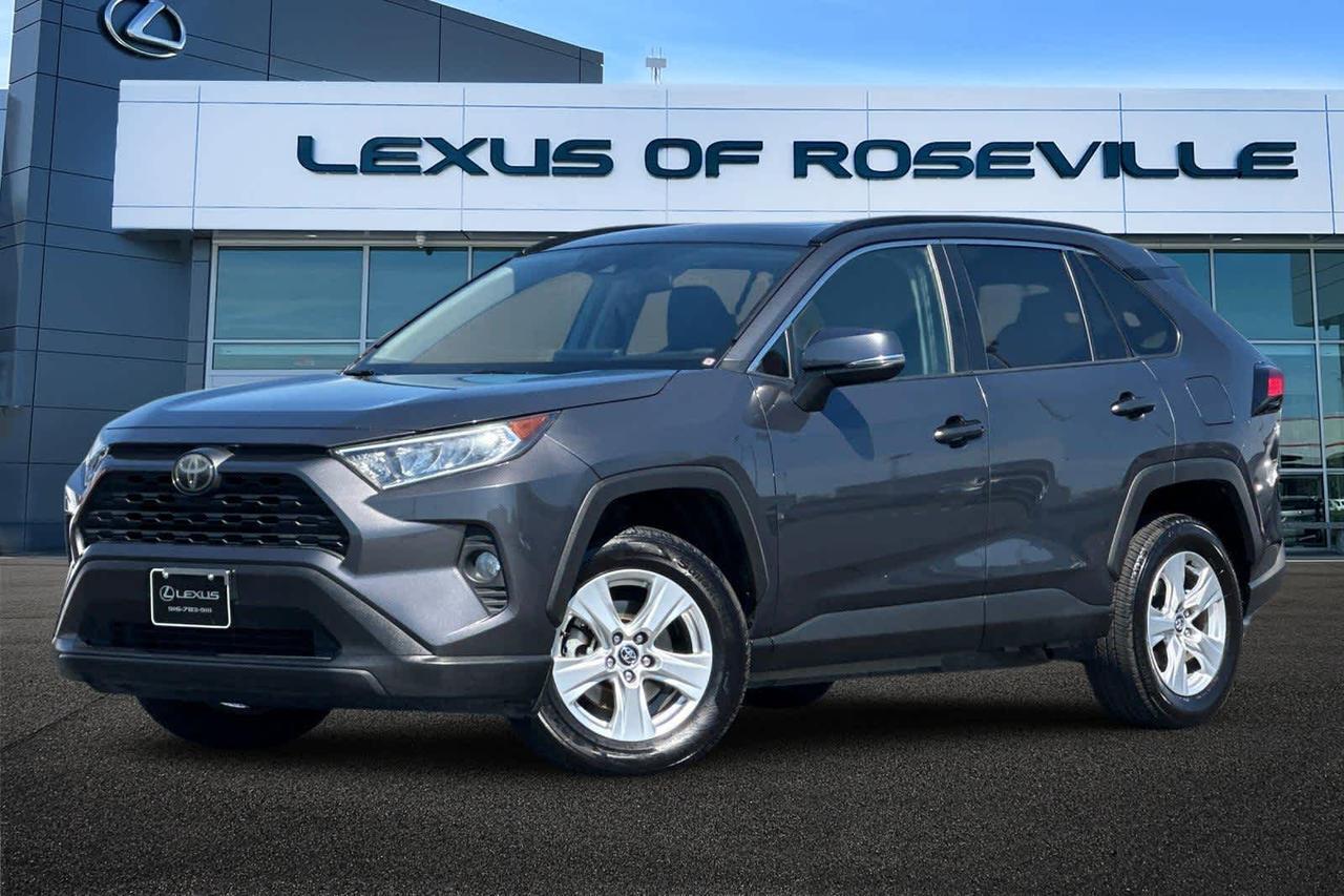 2020 Toyota RAV4 XLE