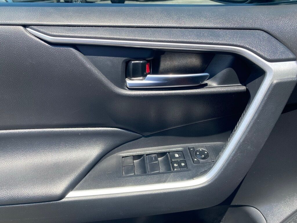 2020 Toyota RAV4 XLE San Antonio TX