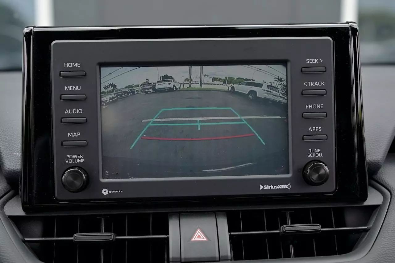 2020 Toyota RAV4 XLE Sport Utility 4D Doral FL