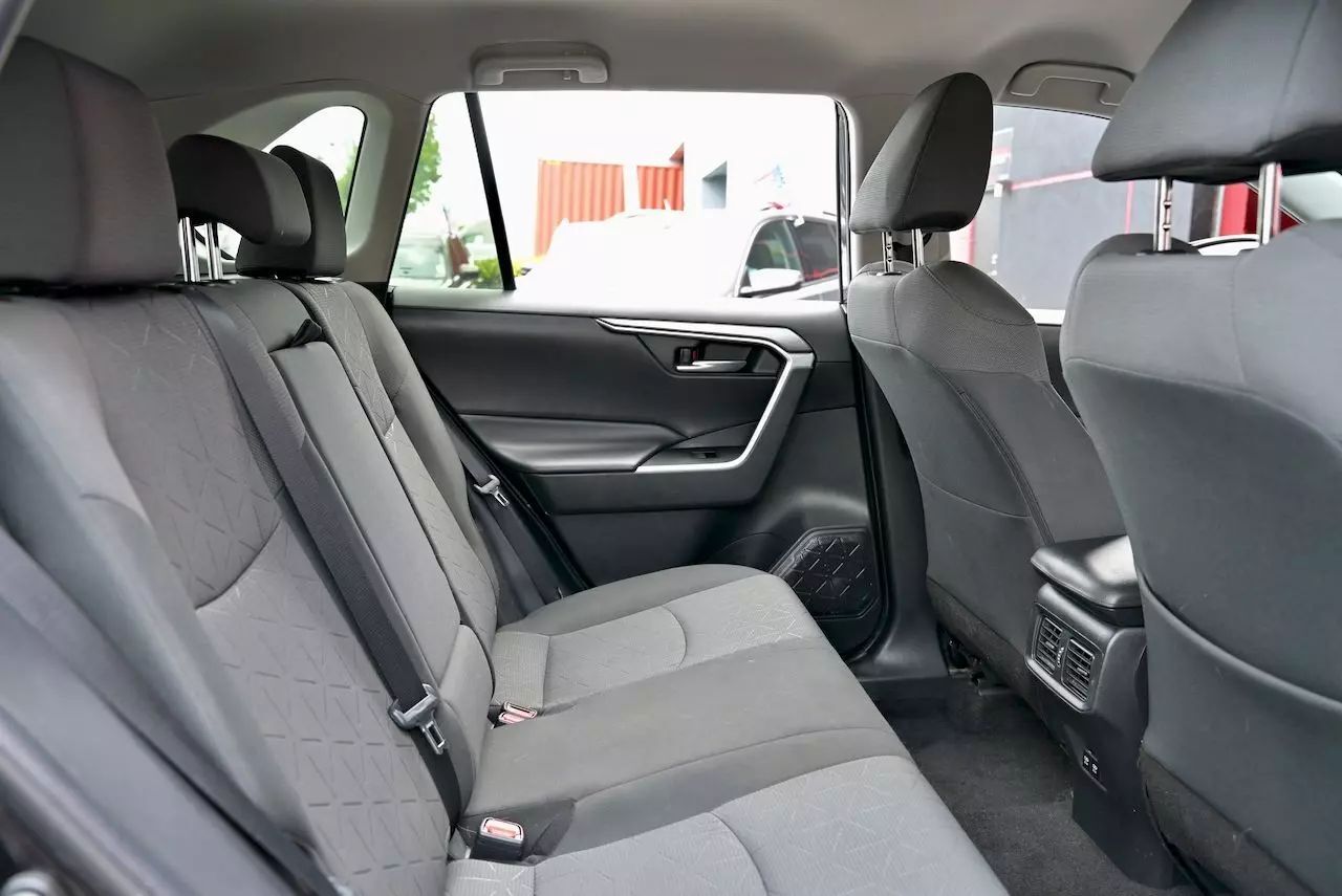 2020 Toyota RAV4 XLE Sport Utility 4D Doral FL