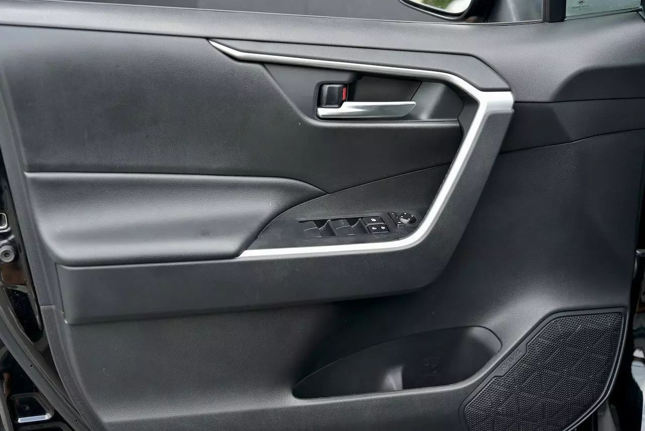 2020 Toyota RAV4 XLE Sport Utility 4D Doral FL