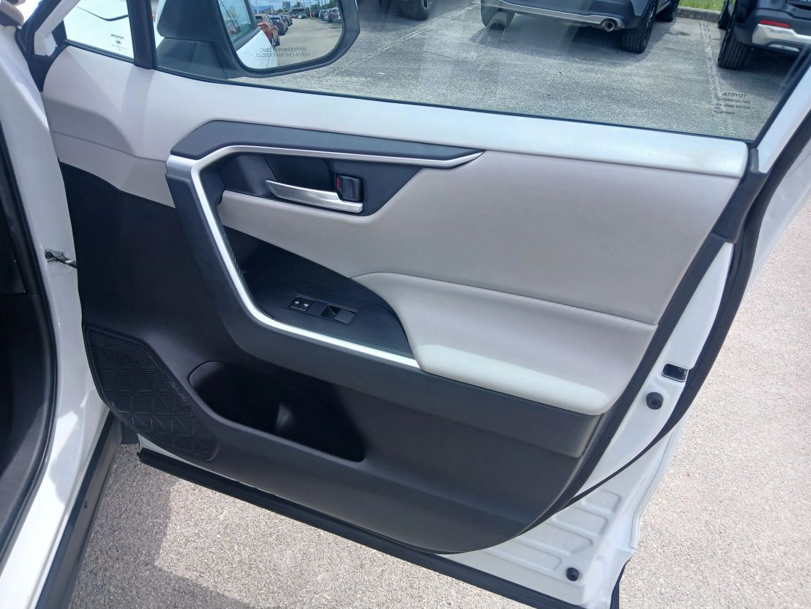 2020 Toyota RAV4 XLE Sport Utility 4D Maitland FL
