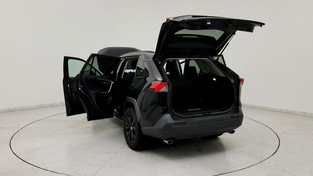 2020 Toyota RAV4 XLE Laurel MD