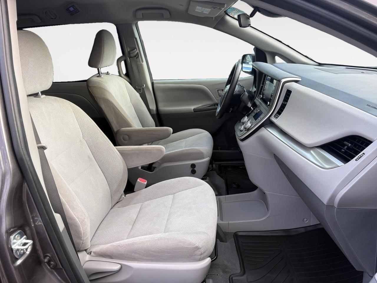 2020 Toyota Sienna L, LANE KEEP ASSIST, PRIVACY GLASS, NAVIGATION, BLUETOOTH, 3RD ROW SEATING, REAR A/C, ONLY 1 OWNER, TAKE THE WHOLE FAMILY ON THE ADVENTURE IN A SIENNA! Virginia Beach VA