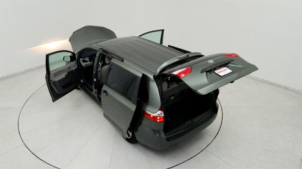 2020 Toyota Sienna L Laurel MD
