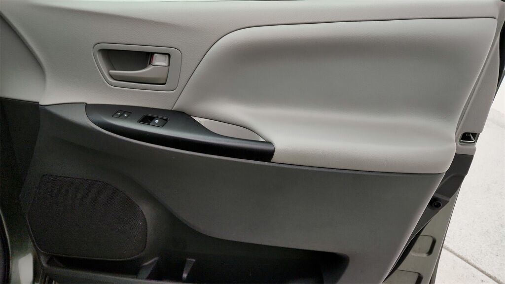 2020 Toyota Sienna L Laurel MD