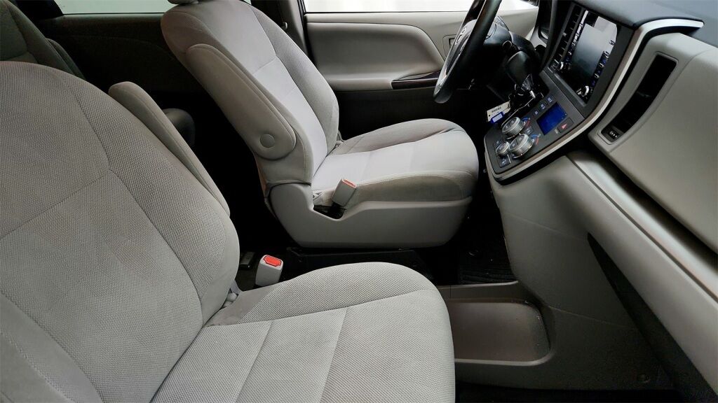 2020 Toyota Sienna L Laurel MD