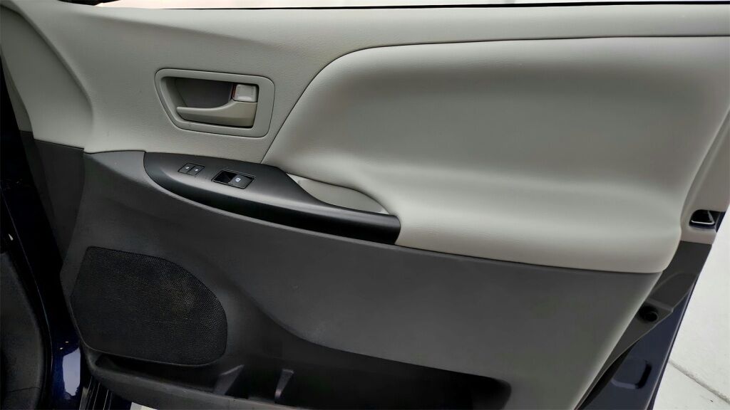 2020 Toyota Sienna L Laurel MD