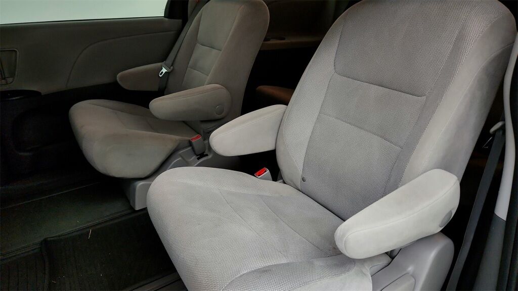 2020 Toyota Sienna L Laurel MD