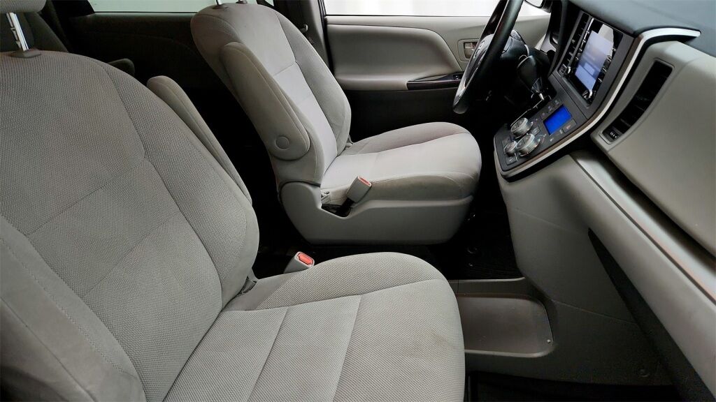 2020 Toyota Sienna L Laurel MD