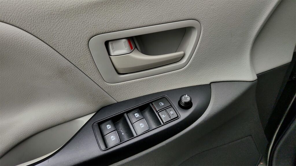 2020 Toyota Sienna L Laurel MD