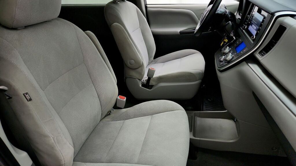 2020 Toyota Sienna L Laurel MD