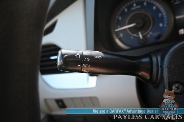 2020 Toyota Sienna LE / AWD / Power Premium Cloth Seats / Adaptive Cruise Control / Lane Departure & Blind Spot Alert / Apple CarPlay & Android Auto / Back Up Camera / 3rd Row / Seats 7 / Keyless Entry & Start / 24 MPG / 1-Owner Anchorage AK