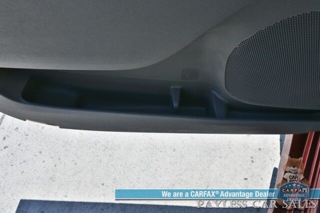 2020 Toyota Sienna LE / AWD / Power Premium Cloth Seats / Adaptive Cruise Control / Lane Departure & Blind Spot Alert / Apple CarPlay & Android Auto / Back Up Camera / 3rd Row / Seats 7 / Keyless Entry & Start / 24 MPG / 1-Owner Anchorage AK