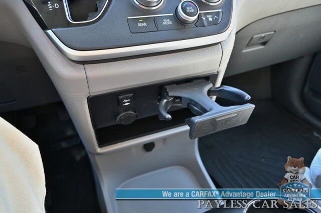 2020 Toyota Sienna LE / AWD / Power Premium Cloth Seats / Adaptive Cruise Control / Lane Departure & Blind Spot Alert / Apple CarPlay & Android Auto / Back Up Camera / 3rd Row / Seats 7 / Keyless Entry & Start / 24 MPG / 1-Owner Anchorage AK