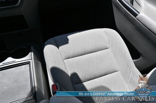 2020 Toyota Sienna LE / AWD / Power Premium Cloth Seats / Adaptive Cruise Control / Lane Departure & Blind Spot Alert / Apple CarPlay & Android Auto / Back Up Camera / 3rd Row / Seats 7 / Keyless Entry & Start / 24 MPG / 1-Owner Anchorage AK