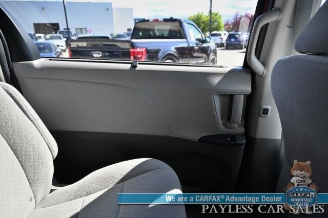2020 Toyota Sienna LE / AWD / Power Premium Cloth Seats / Adaptive Cruise Control / Lane Departure & Blind Spot Alert / Apple CarPlay & Android Auto / Back Up Camera / 3rd Row / Seats 7 / Keyless Entry & Start / 24 MPG / 1-Owner Anchorage AK