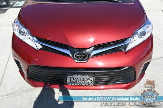 2020 Toyota Sienna LE / AWD / Power Premium Cloth Seats / Adaptive Cruise Control / Lane Departure & Blind Spot Alert / Apple CarPlay & Android Auto / Back Up Camera / 3rd Row / Seats 7 / Keyless Entry & Start / 24 MPG / 1-Owner Anchorage AK