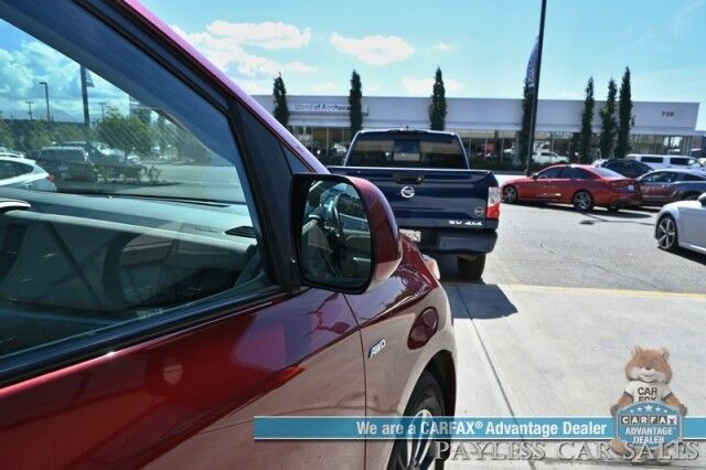 2020 Toyota Sienna LE / AWD / Power Premium Cloth Seats / Adaptive Cruise Control / Lane Departure & Blind Spot Alert / Apple CarPlay & Android Auto / Back Up Camera / 3rd Row / Seats 7 / Keyless Entry & Start / 24 MPG / 1-Owner Anchorage AK