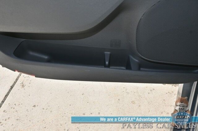 2020 Toyota Sienna LE / AWD / Premium Cloth Seats / Adaptive Cruise Control / Lane Departure & Blind Spot Alert / Apple CarPlay & Android Auto / Back Up Camera / 3rd Row / Rear Captains Chairs / Seats 7 / 24 MPG / 1-Owner Anchorage AK