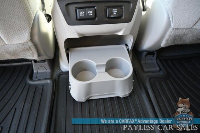 2020 Toyota Sienna LE / AWD / Premium Cloth Seats / Adaptive Cruise Control / Lane Departure & Blind Spot Alert / Apple CarPlay & Android Auto / Back Up Camera / 3rd Row / Rear Captains Chairs / Seats 7 / 24 MPG / 1-Owner Anchorage AK