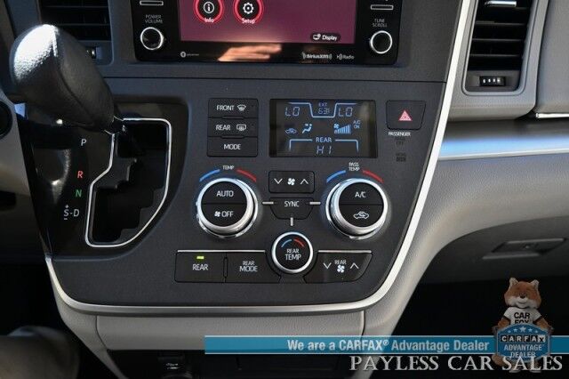 2020 Toyota Sienna LE / AWD / Premium Cloth Seats / Adaptive Cruise Control / Lane Departure & Blind Spot Alert / Apple CarPlay & Android Auto / Back Up Camera / 3rd Row / Rear Captains Chairs / Seats 7 / 24 MPG / 1-Owner Anchorage AK