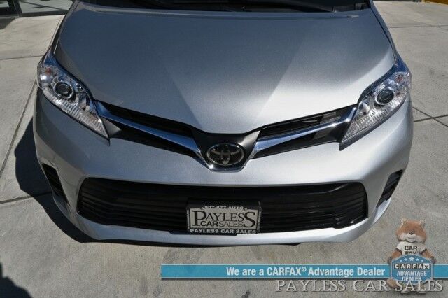 2020 Toyota Sienna LE / AWD / Premium Cloth Seats / Adaptive Cruise Control / Lane Departure & Blind Spot Alert / Apple CarPlay & Android Auto / Back Up Camera / 3rd Row / Rear Captains Chairs / Seats 7 / 24 MPG / 1-Owner Anchorage AK