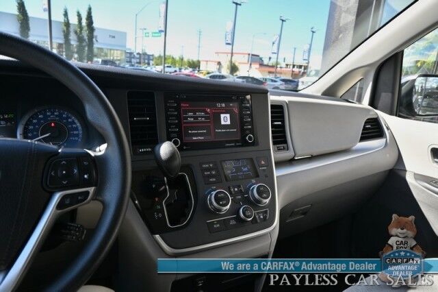 2020 Toyota Sienna LE / AWD / Premium Cloth Seats / Adaptive Cruise Control / Lane Departure & Blind Spot Alert / Apple CarPlay & Android Auto / Back Up Camera / 3rd Row / Rear Captains Chairs / Seats 7 / 24 MPG / 1-Owner Anchorage AK