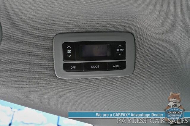 2020 Toyota Sienna LE / AWD / Premium Cloth Seats / Adaptive Cruise Control / Lane Departure & Blind Spot Alert / Apple CarPlay & Android Auto / Back Up Camera / 3rd Row / Rear Captains Chairs / Seats 7 / 24 MPG / 1-Owner Anchorage AK