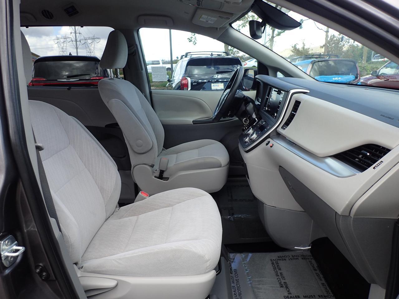2020 Toyota Sienna LE Anaheim CA