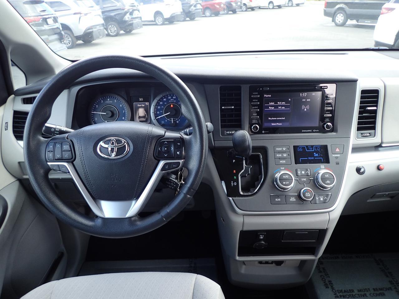 2020 Toyota Sienna LE Anaheim CA