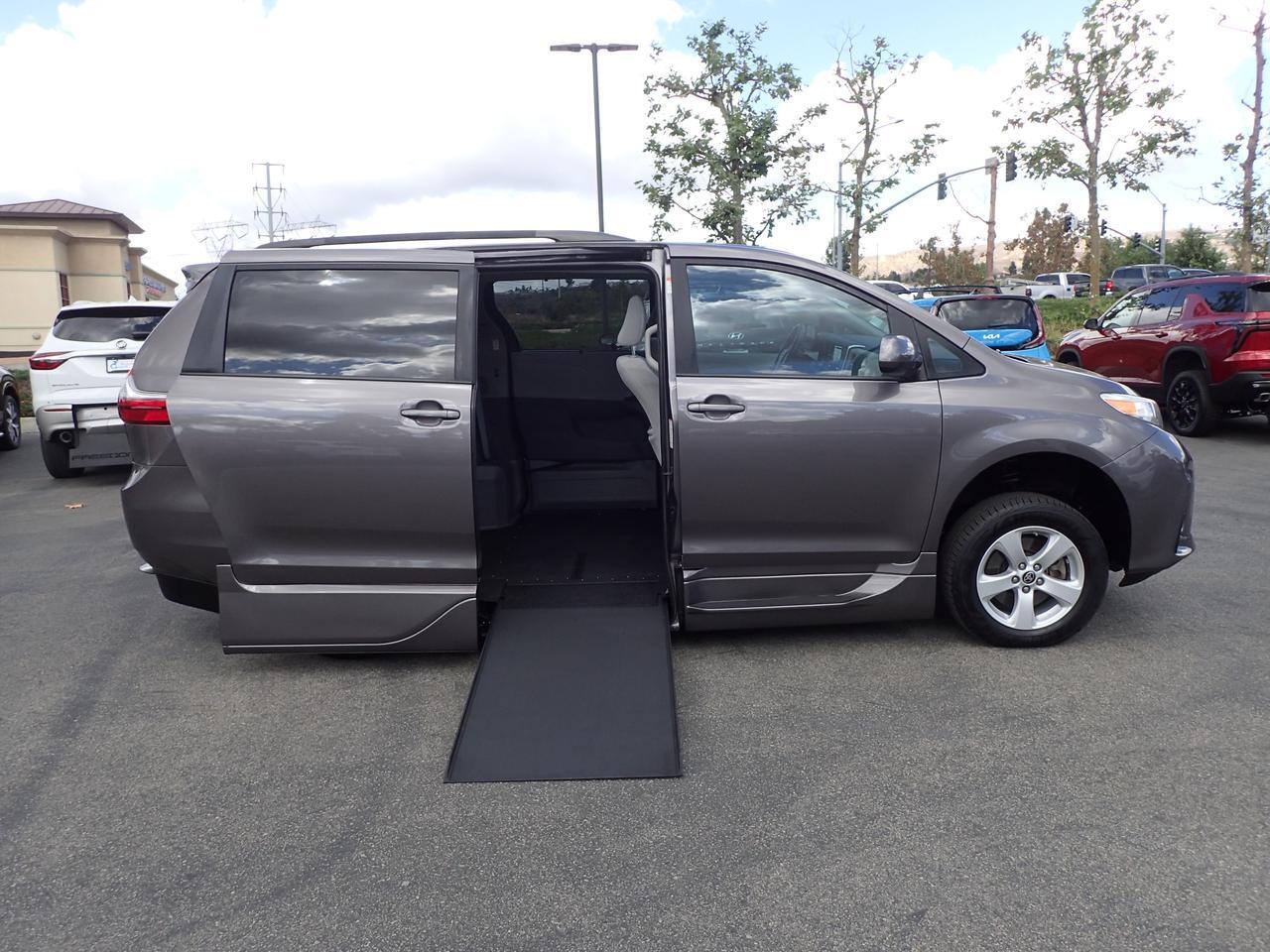 2020 Toyota Sienna LE Anaheim CA