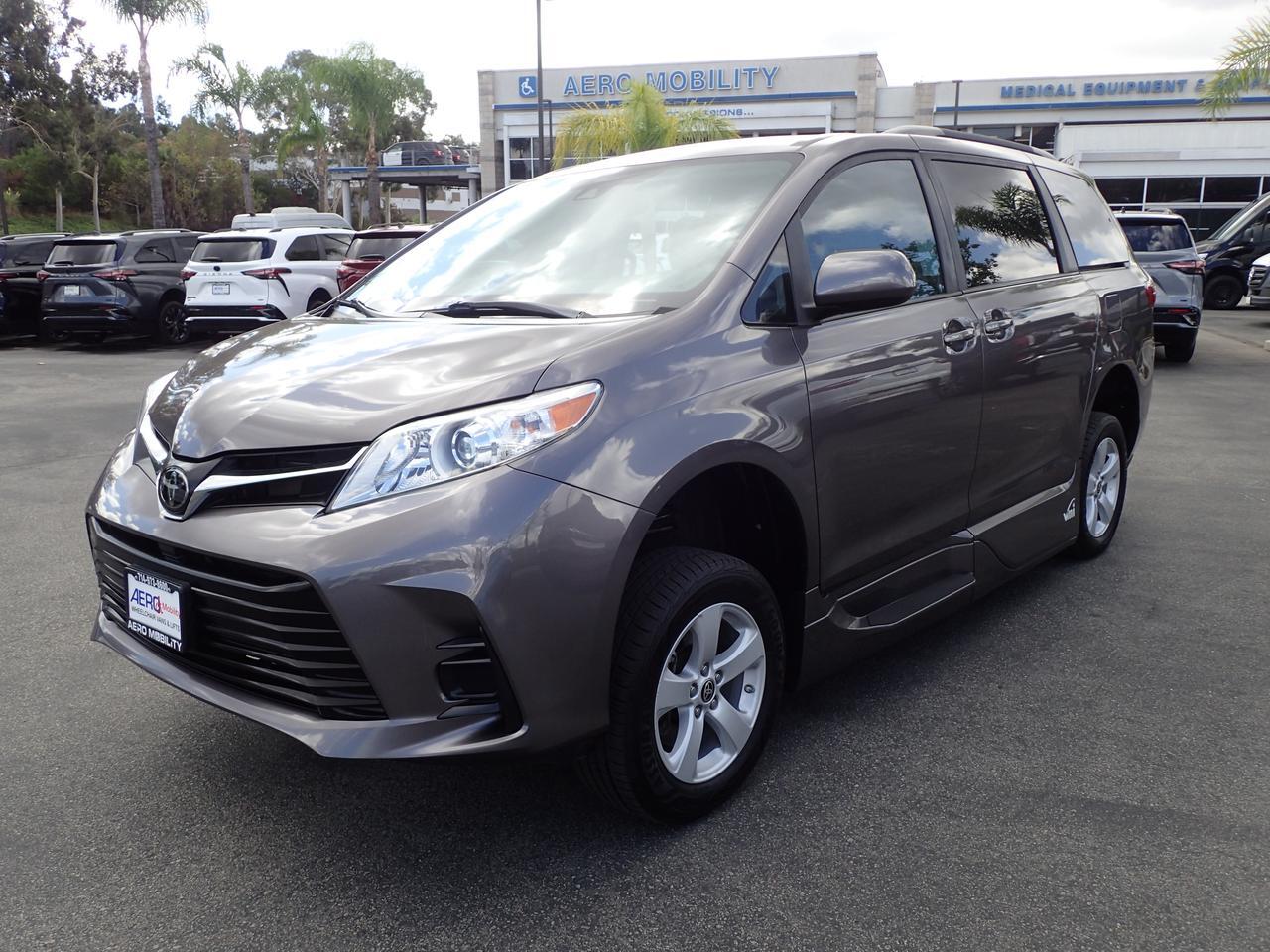 2020 Toyota Sienna LE Anaheim CA