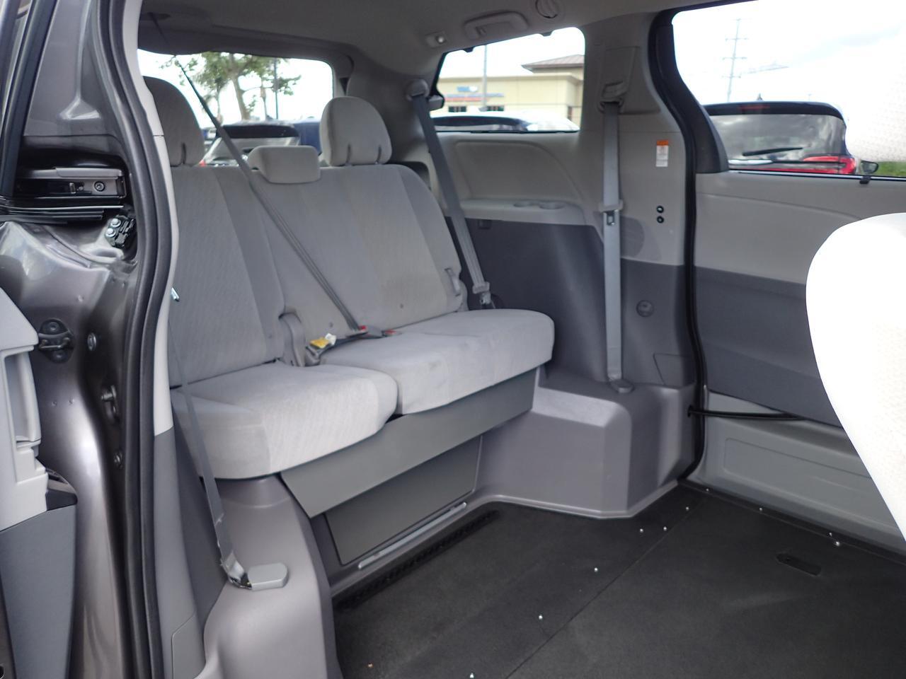 2020 Toyota Sienna LE Anaheim CA
