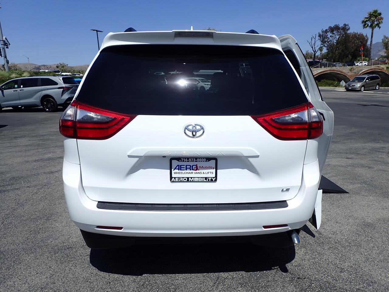 2020 Toyota Sienna LE Anaheim CA